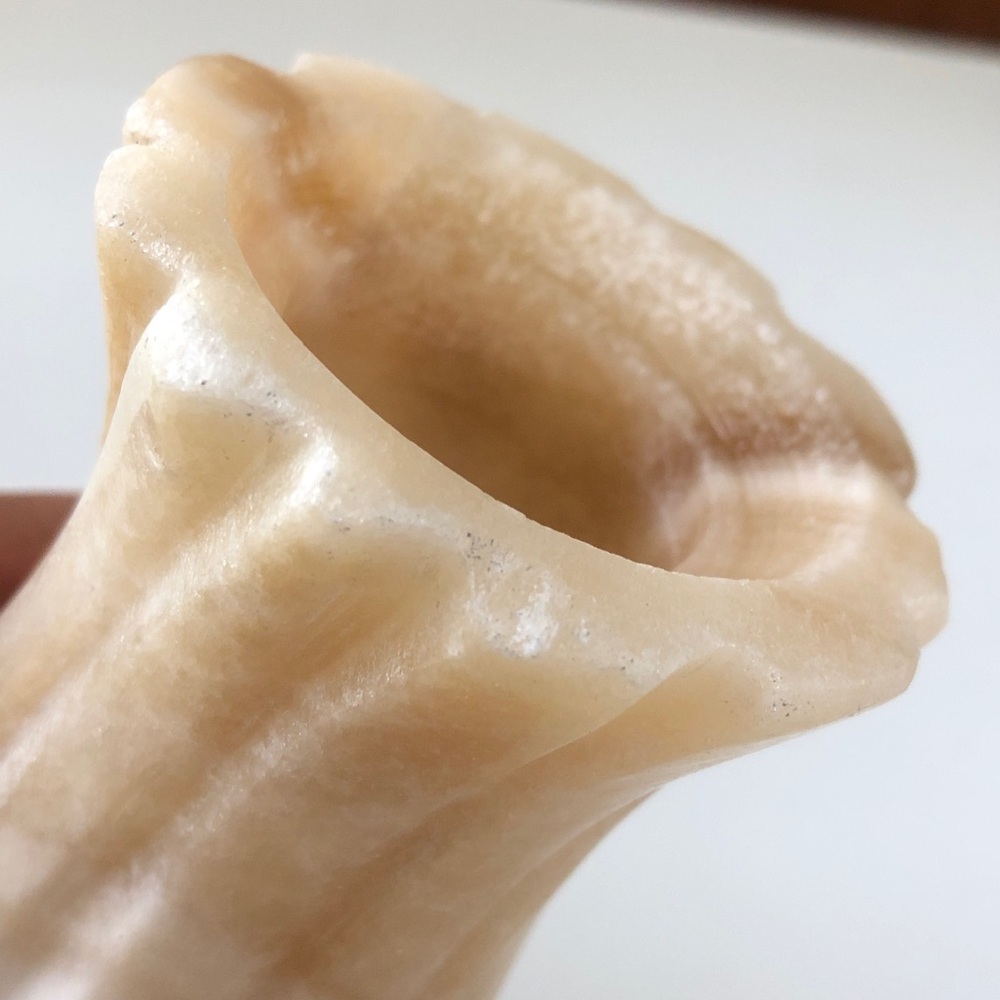 Hand-Carved Alabaster Vase Pair in Cream and Tan - Picture 6 of 11